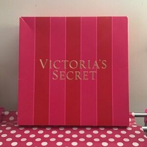 Vs pink box 10/10/3